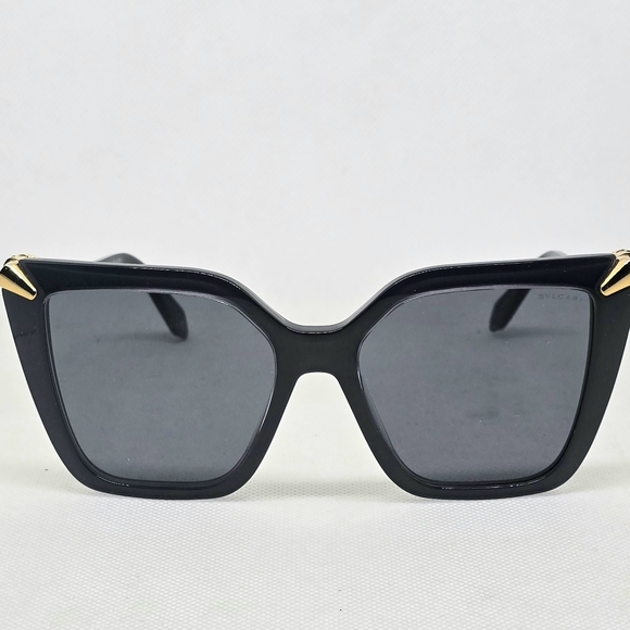 Bulgari Elegant pearl  gray Sunglasses with Gold Details main image 8